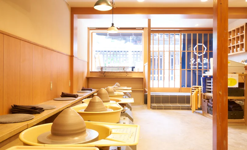 Electric Potter's Wheel Making Experience in Kyoto