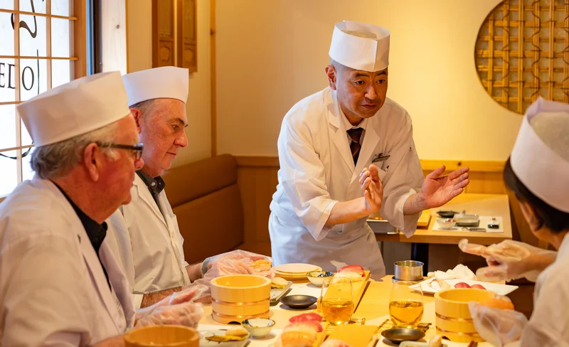 2 Hours Professional Sushi Chef Experience in Tokyo