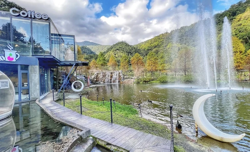 Yilan Pineapple House Water Manor Tickets