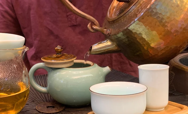Shing Hwa Tea Shop at Dongmen Station