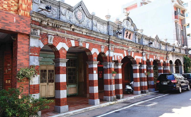 Taoyuan Daxi and Yingge Day Tour From Taipei