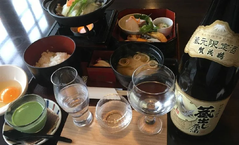 Hiroshima Kamotsuru Sake Brewery Tour with Sake Dining Experience