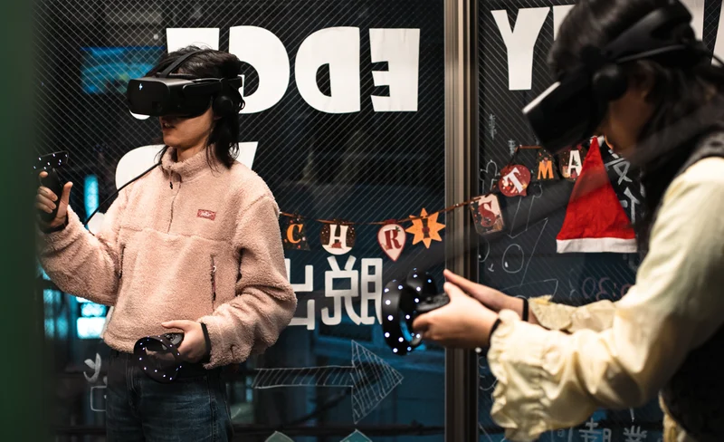 Challenge VR Escape Game Experience in Tokyo