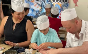 Sushi making class in Tokyo Tsukiji fish market with Pro sushi chef