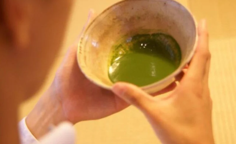 Tea ceremony experience at Komaba Warakuan