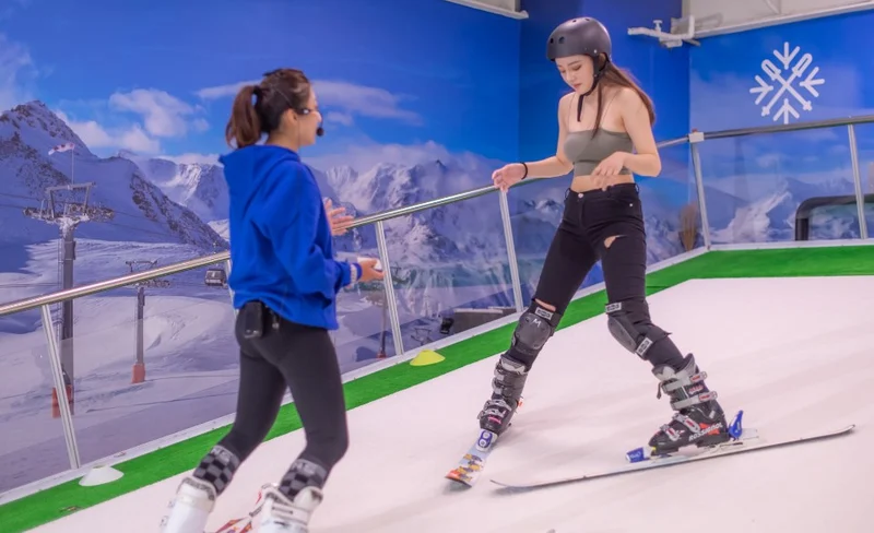 Indoor Snowboard Experience in Chiayi