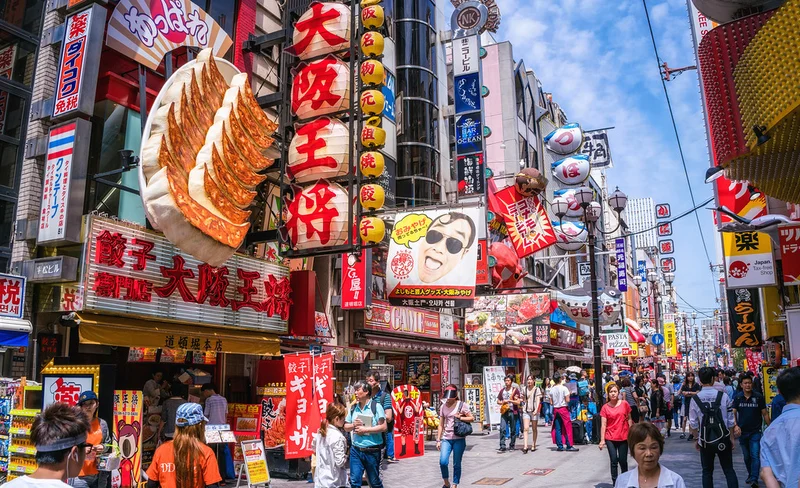 Osaka 6hr Private Tour with Government-Licensed Guide