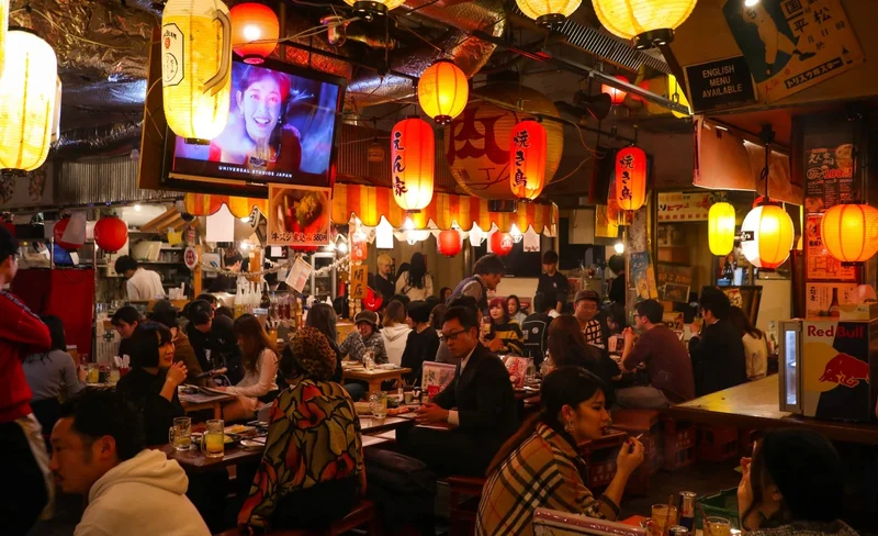 Shibuya Bar Hopping Night Tour in Tokyo