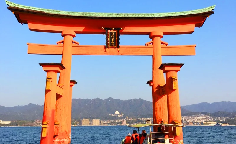 Oyster Farm Experience with Visit to Itsukushima Shrine in Hiroshima