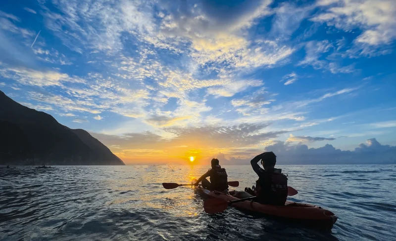 SUP and Kayaking Experience at Ch'ing-shui Cliff, Hualien