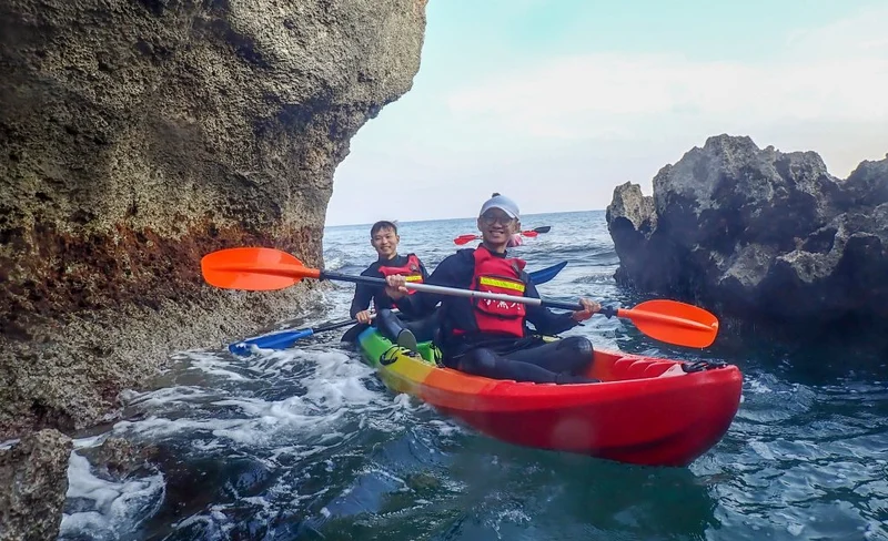 Pingtung: Xiaoliuqiu Canoe / SUP / Diving Experience