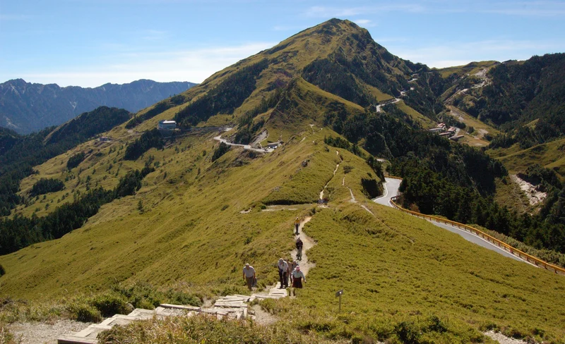 Qingjing & Hehuan Mountain 2-Day Tour from Taipei