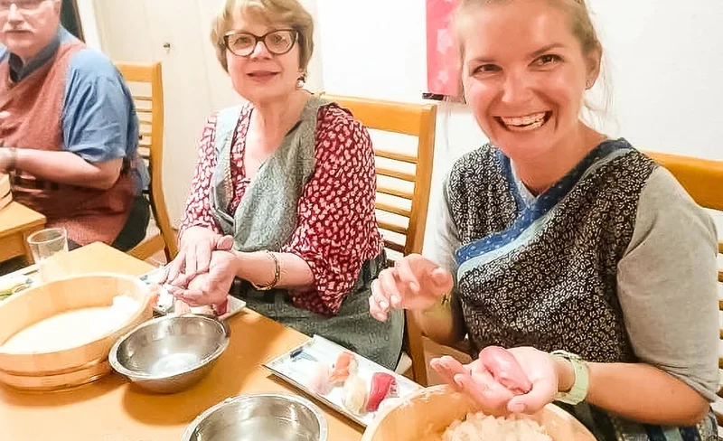 Sushi Making Lessons in Osaka (2.5 Hours)