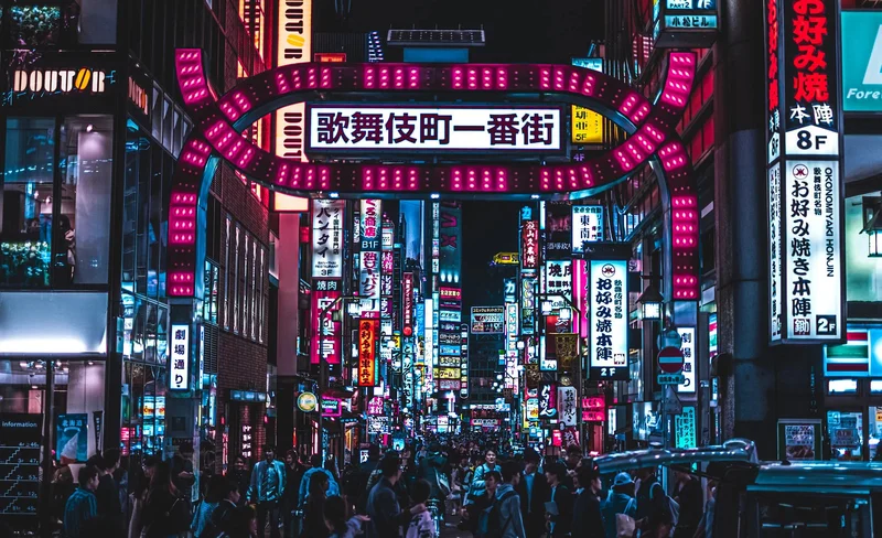 Shinjuku Golden Gai Bar-Hopping Experience in Tokyo