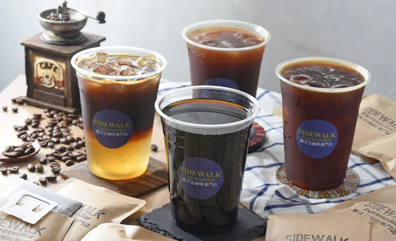 Sidewalk Coffee at Sun Yat-Sen Memorial Hall Station