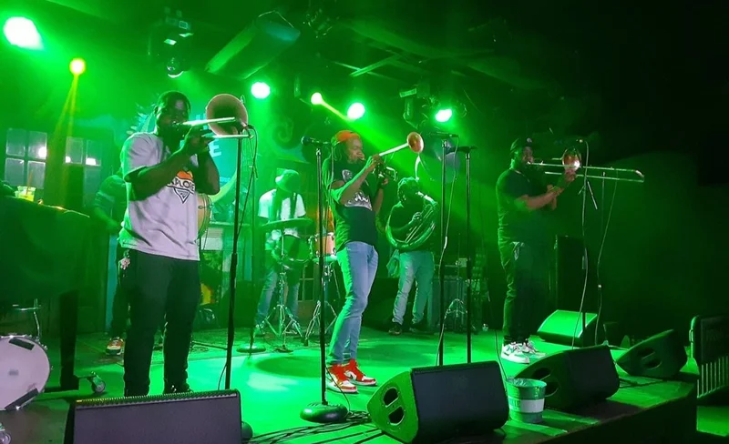 Frenchmen Street Nightlife and Music Tour in New Orleans