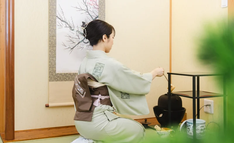 Tokyo Asakusa Kimono & Tea Ceremony Experience