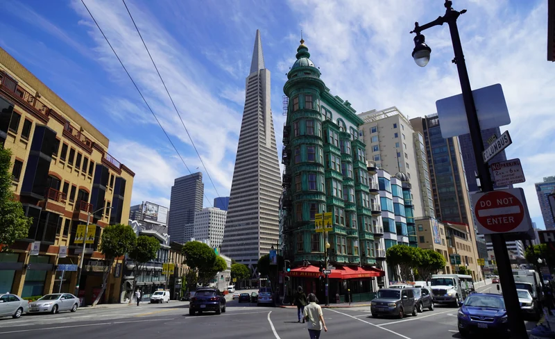 North Beach Food and History Small Group Walking Tour