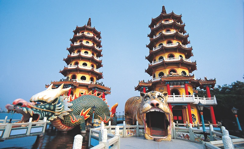 4-Day Private Tour to Sun Moon Lake, Kaohsiung, and Kenting