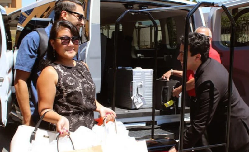 Transfer from Hotels to Citadel Outlets and LAX Airport Drop-Off