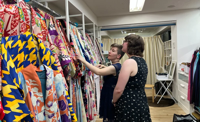 Kimono Experience & Asakusa Photo Tour with English Speaking Guide
