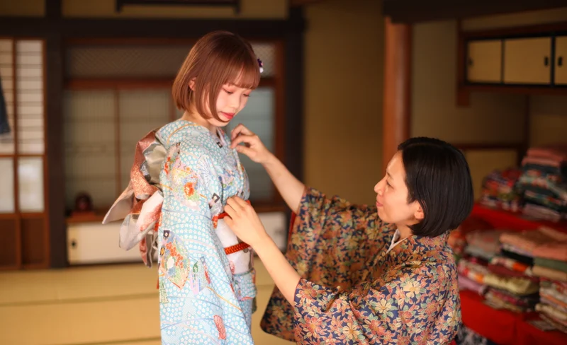 An Amazing set of Cultural experience in Miyajima: Kimono, Tea Ceremony and Calligraphy