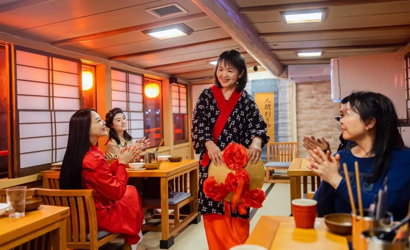 Tokyo Bay Houseboat Experience with Dinner & Japanese Show