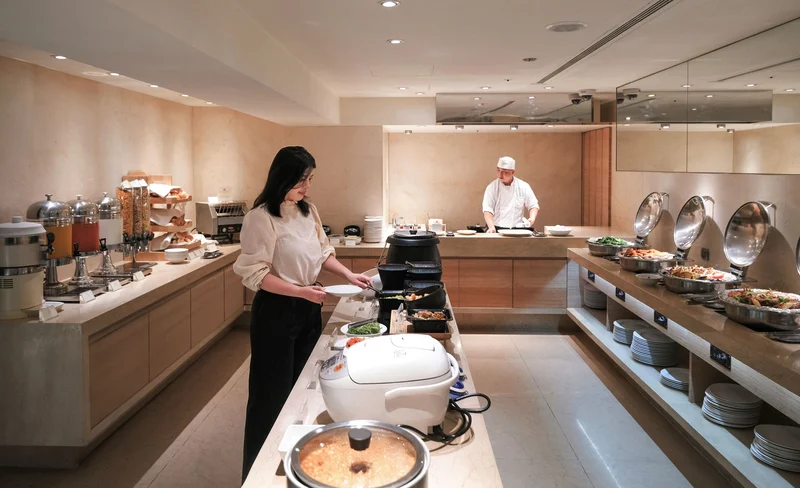 Hotel Cozzi Minsheng Taipei-THE Lounge-MRT Xingtian Temple Station