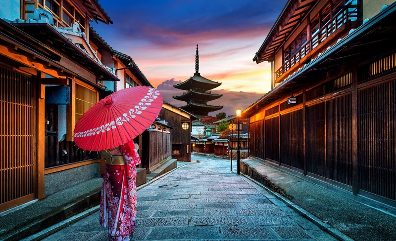 Kyoto Gion Night Walk Small Group Guided Walking Tour - 3 Hour