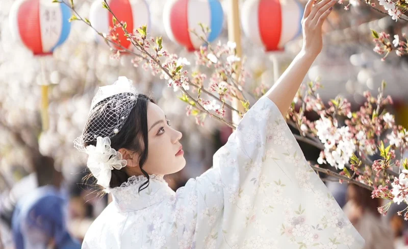 Kimono Rental Experience in Kyoto Fushimi Inari by MOCOMOCO