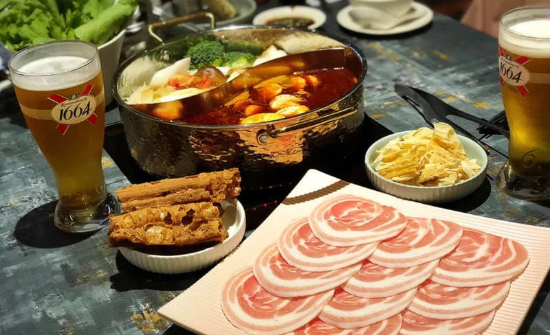 LaoLao Hot Pot at Nanjing Fuxing Station