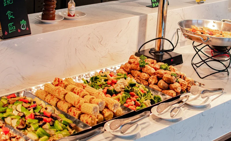 Golden Tulip FAB Hotel New Taipei-Riverside Restaurant-MRT Tamsui Station-buffet