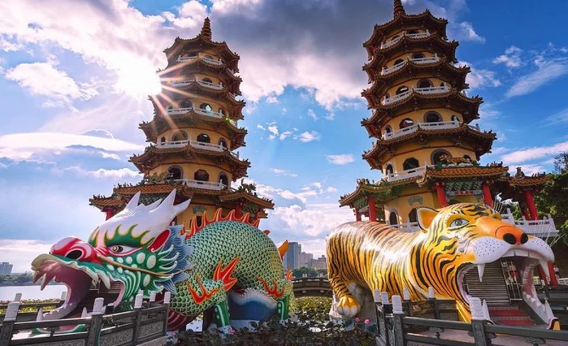 Private Custom Kaohsiung Day Tour
