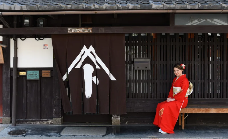 Kyoto: Traditional Townhouse Tour, Kimono Experience and Tea Ceremony Experience