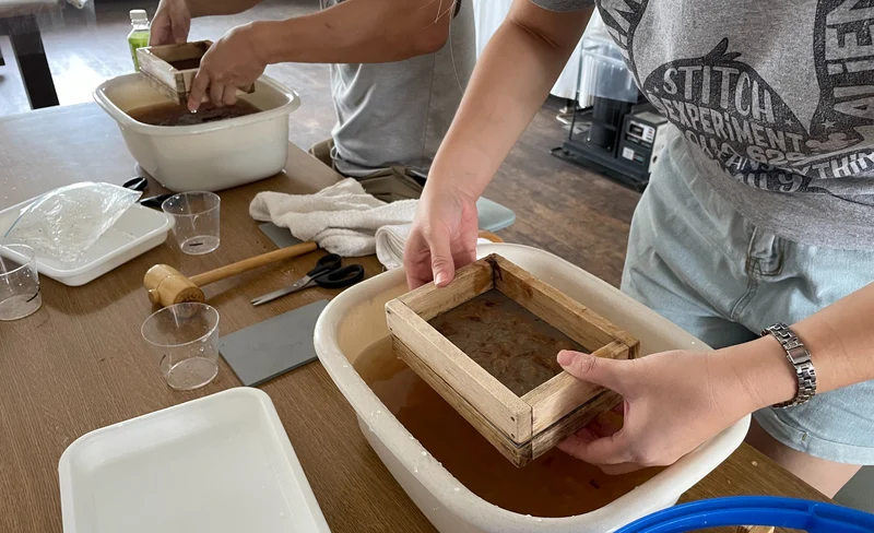 Japanese paper making experience with a Japanese paper craftsman (Hokkaido)