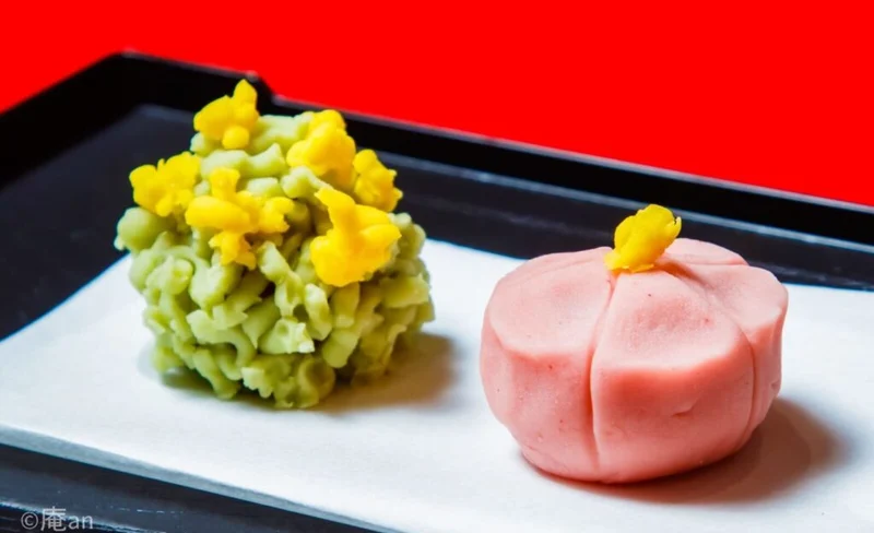 Traditional Japanese Sweets Making Workshop in Osaka