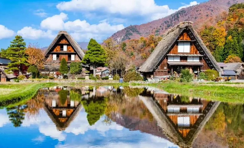 Shirakawago & Hida Takayama & Gujo Hachiman One Day Tour from Nagoya