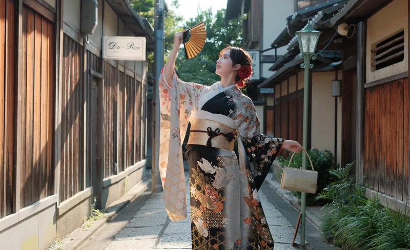 Kimono Rental Experience in Kyoto