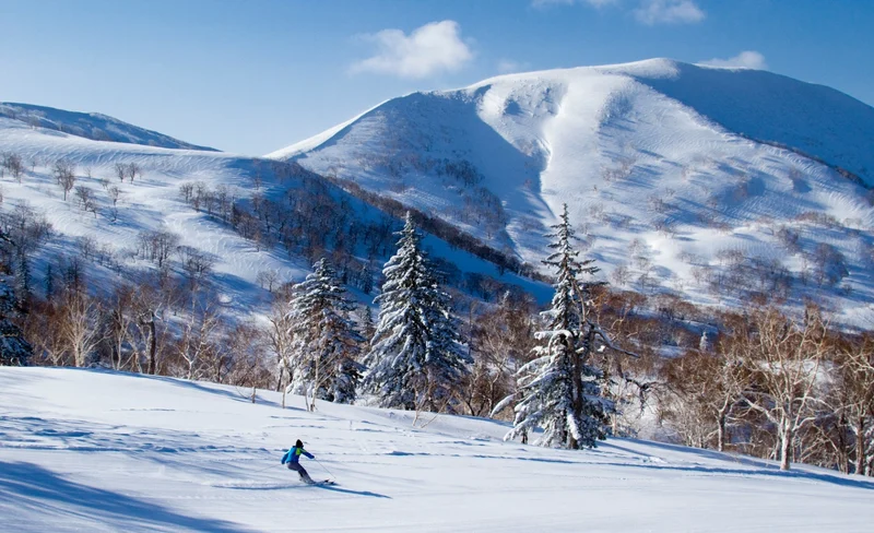Kiroro Resort Snow World Ticket in Hokkaido with Ski Wear & Equipment Rental Options
