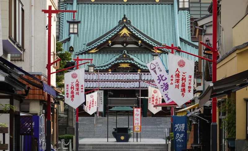 Tokyo Walking Tour with Seafood buffet lunch & teamLab Planets Entry