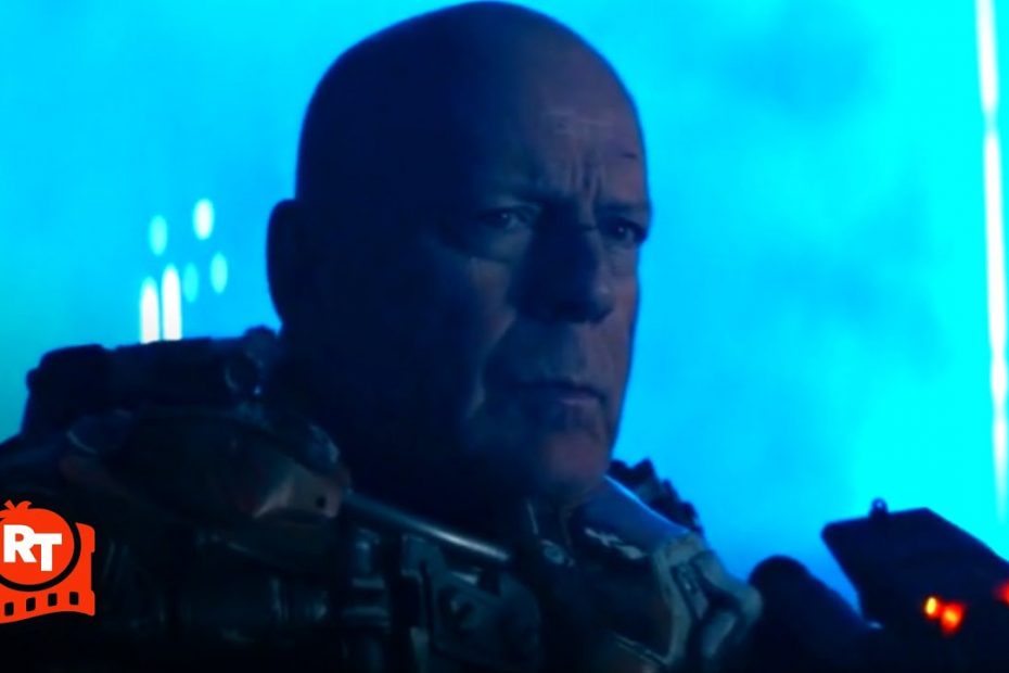 Bruce Willis Alien War Scene - Cosmic Sin (2021) | Movieclips