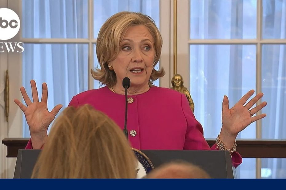 Hillary Clinton swipes at Trump, Putin during portrait unveiling