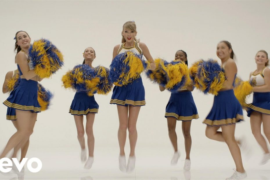 Taylor Swift - Shake It Off Outtakes Video #1 - The Cheerleaders (Behind The Scenes Video)