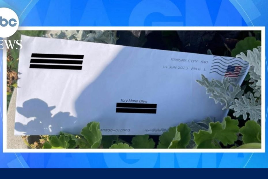 Kansas officials receive mysterious letters with white powder | GMA