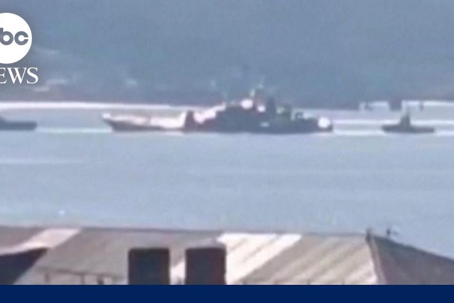 Ukraine forces strike Russian warship