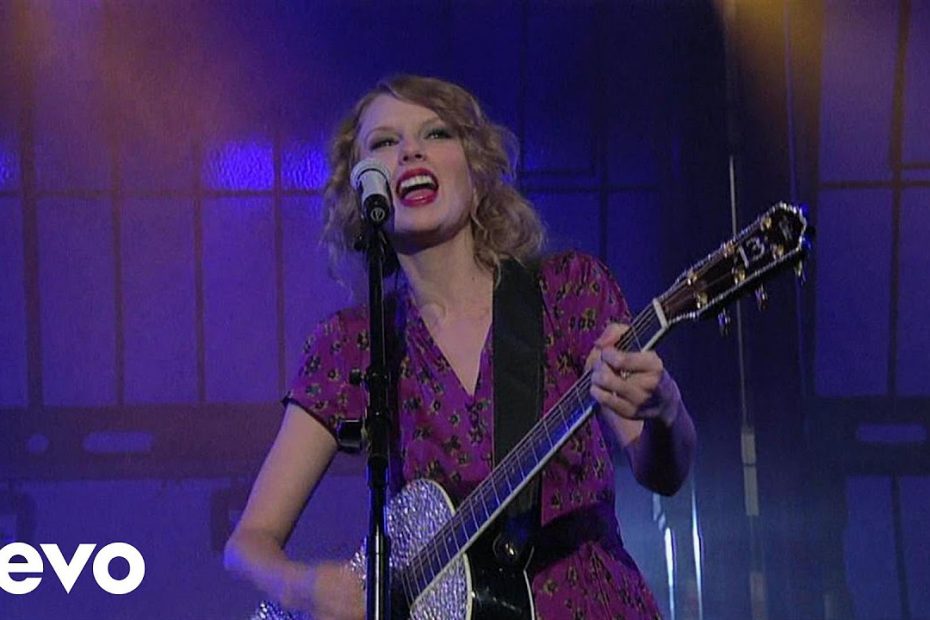 Taylor Swift - Mine (Live on Letterman)