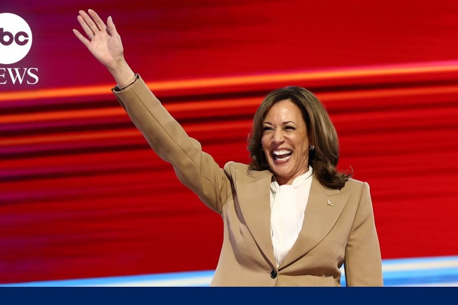 Kamala Harris enters the arena on opening night of the DNC