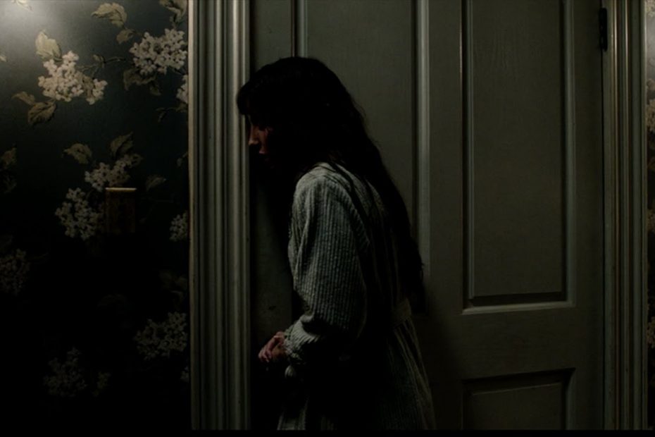 Malignant – There's Nobody There Clip