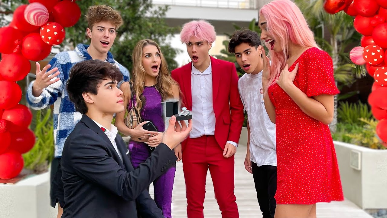 VALENTINE’S DAY PROPOSAL PRANK!!