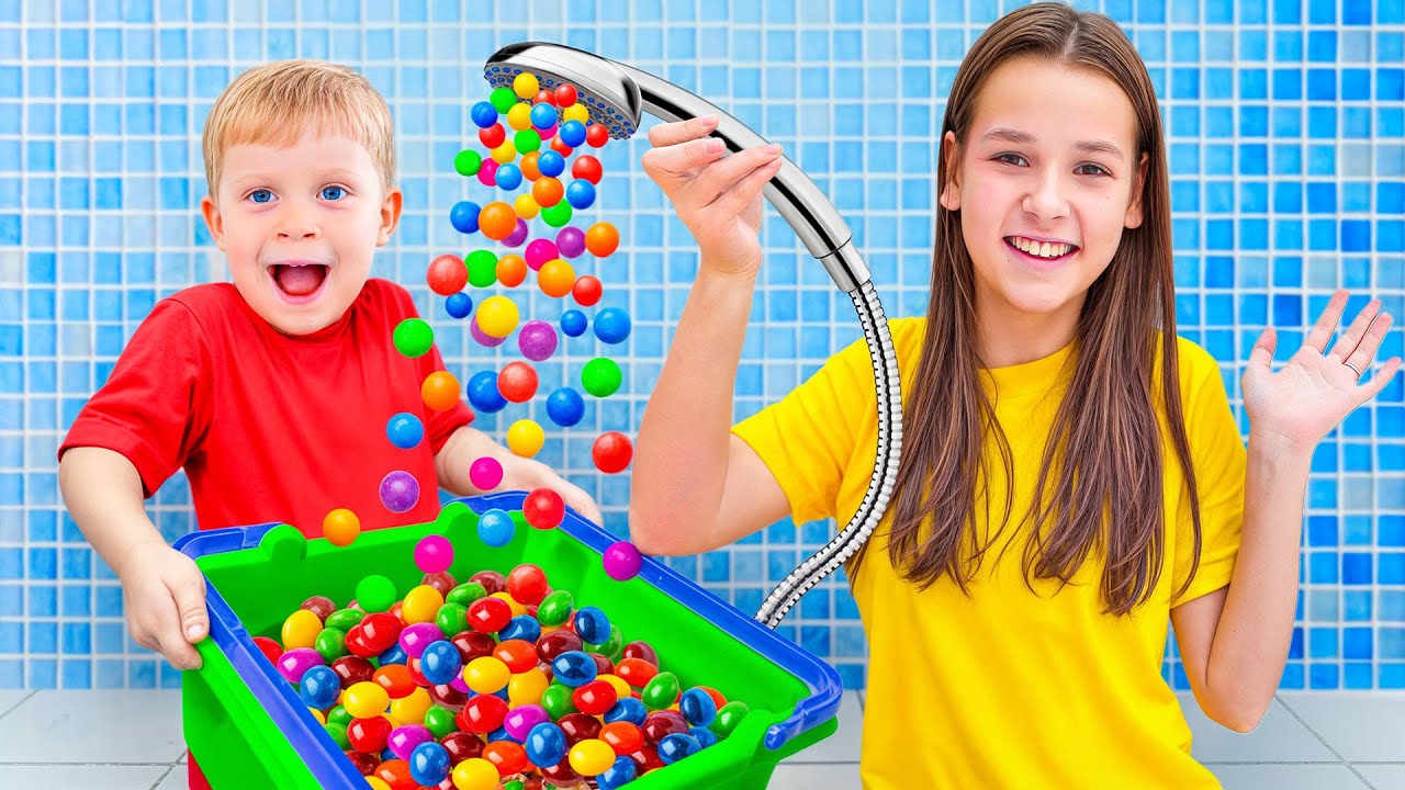 Magic Candy Shower with Oliver and Adam! Sweet Surprise